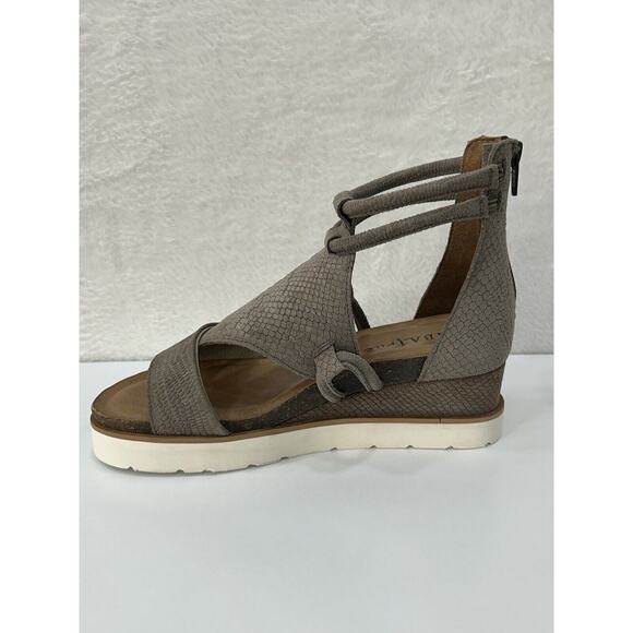 Diba True Green Clover Snakeskin Print Platform Wedge Suede Size 6 Taupe NIB‎ - Picture 3 of 9